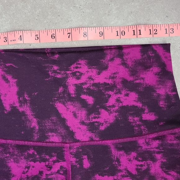 Lululemon magenta & black crop wunder under sz 6 - Picture 11 of 16